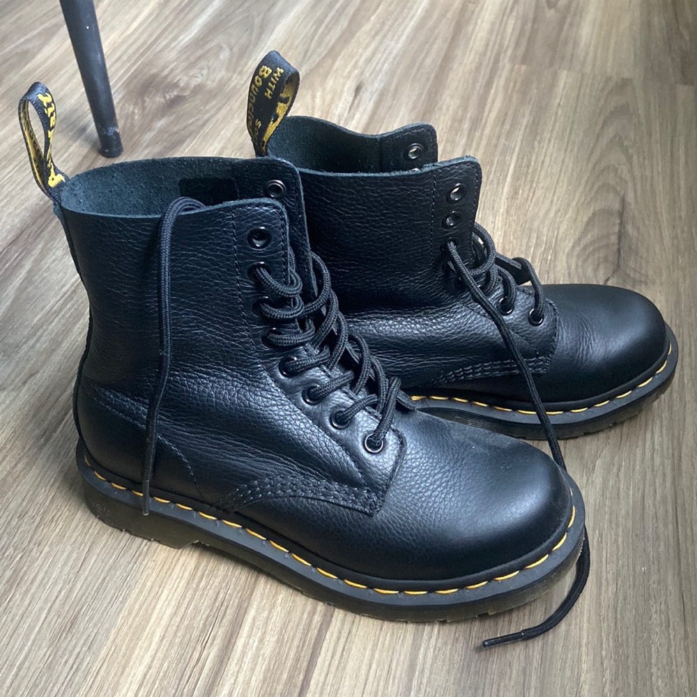 NEW dr martens 1460 pascals